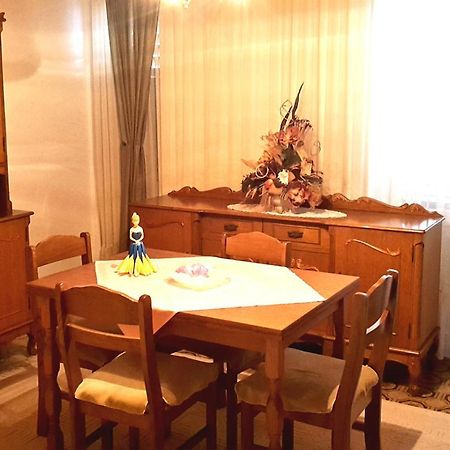 Guest House Fenix Brela Quarto foto