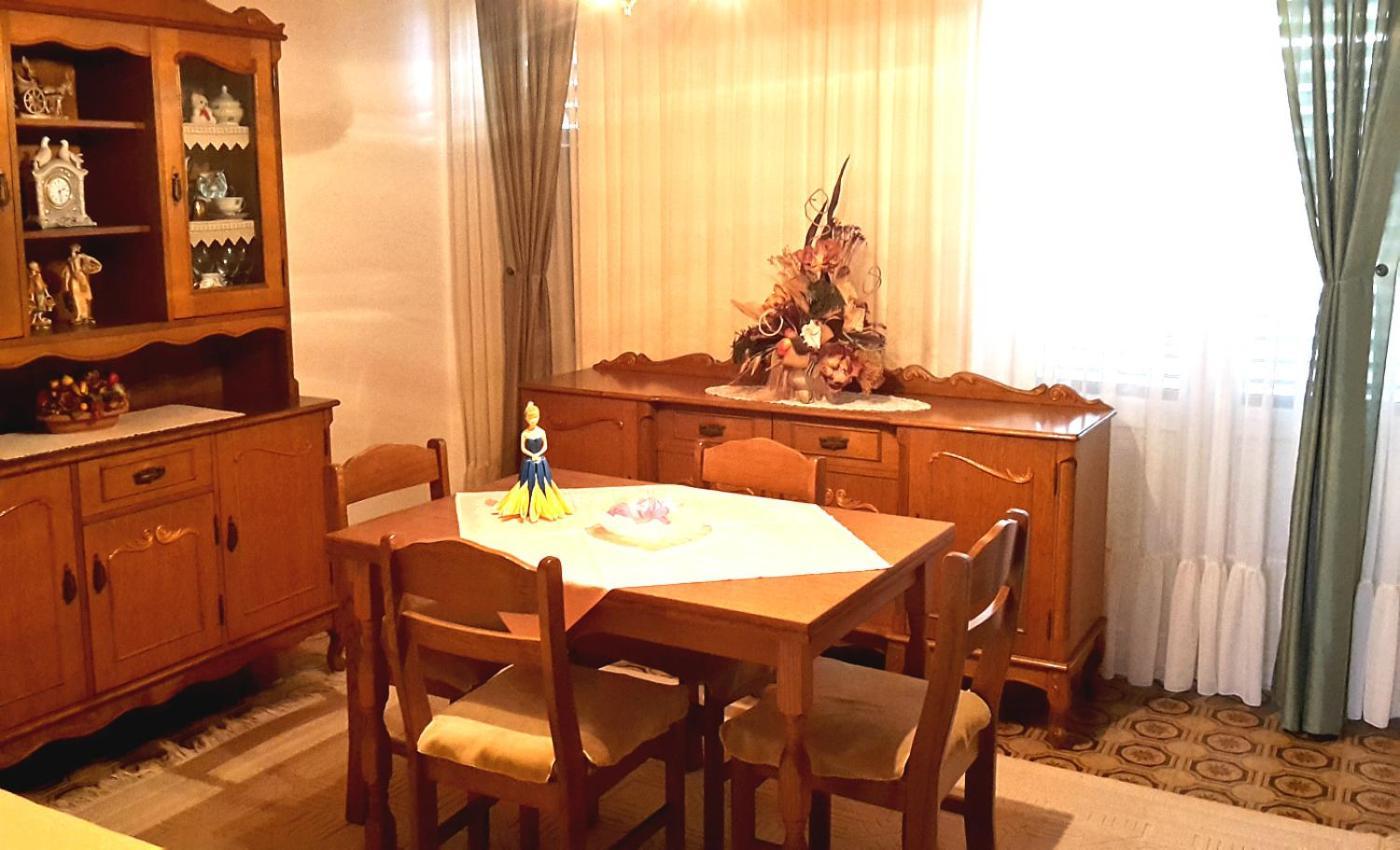 Guest House Fenix Brela Quarto foto