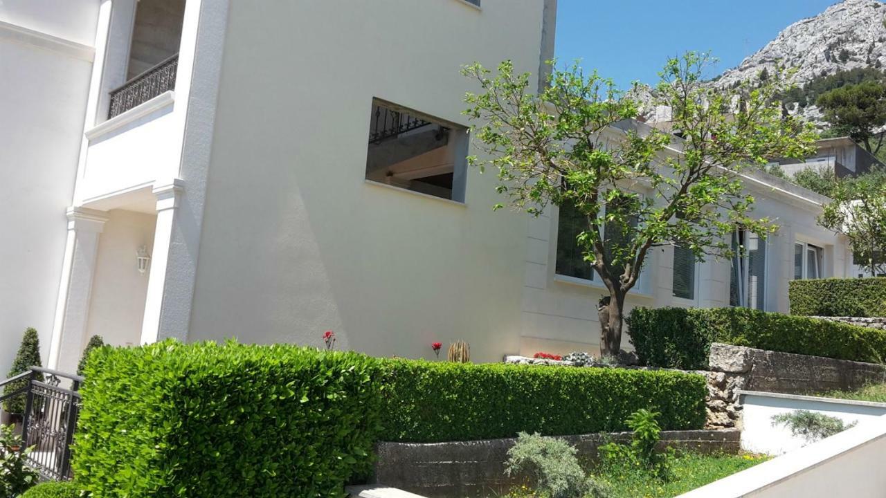 Guest House Fenix Brela Exterior foto